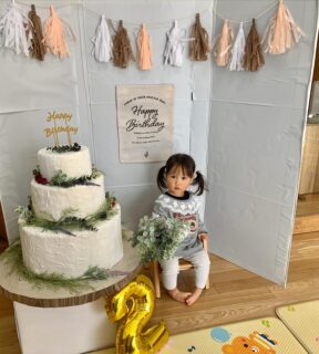 11月19日　11月生まれのお誕生会でした。

プレゼントはなぁに？のインタビューに

キックバイクやキッズカメラ、メルちゃん、お洋服、絵本などなど。
素敵なプレゼントがいっぱい！嬉しいね。

たくさん遊んで元気に大きくなってね。
お誕生日おめでとう🎂

#立山町
#富山
#立山町防災児童館複合施設
#立山町防災児童館複合施設アカリエ
#アカリエ
#富山ママ